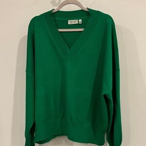 RD Style Emerald V-Neck Sweater